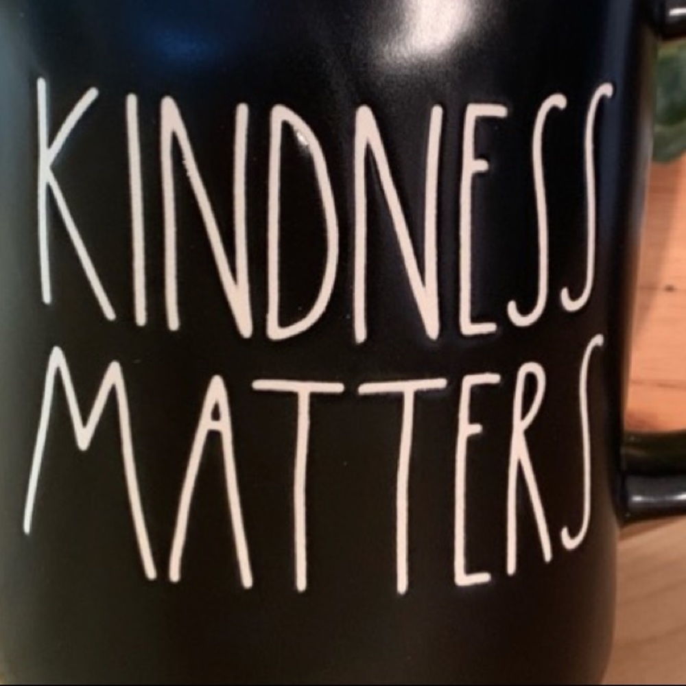 Rae Dunn “KINDNESS MATTERS” LL Black Ceramic Mug NWT - Picture 3 of 5